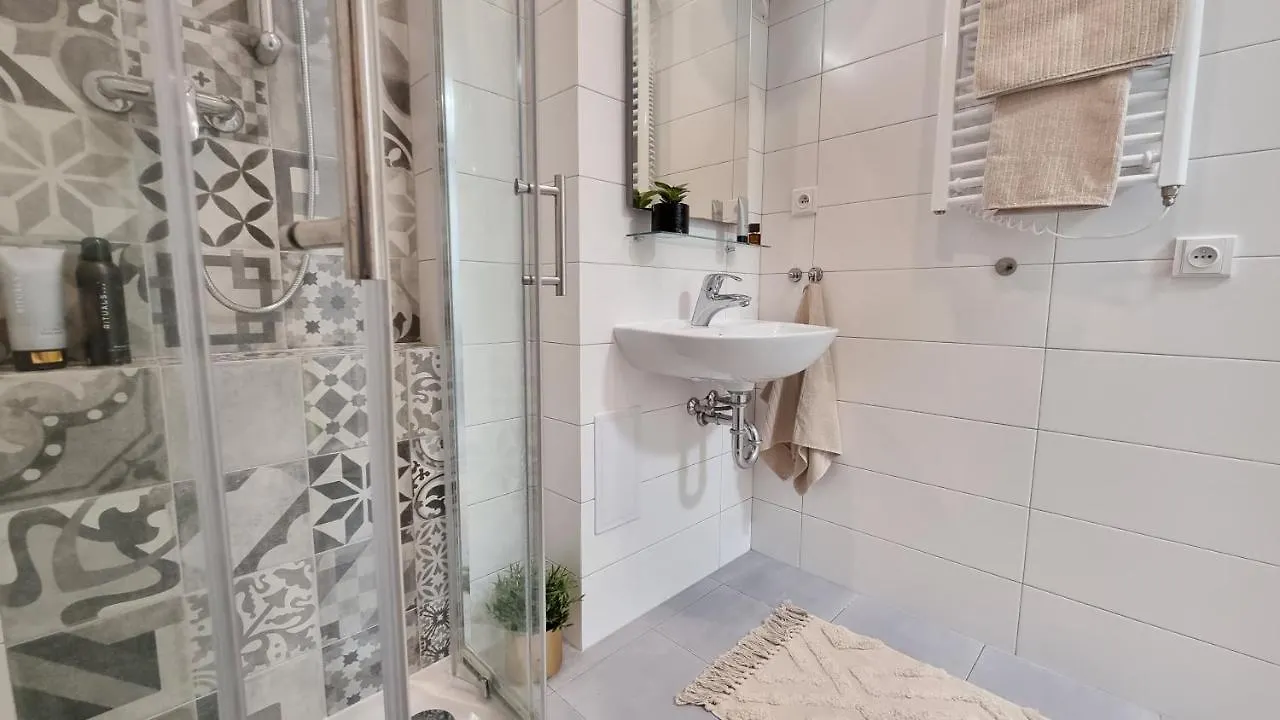 Finnem Rentals Jicinska Prague Apartment
